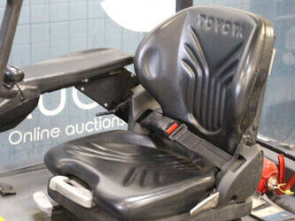 2019-toyota-8fbe18t-46410646