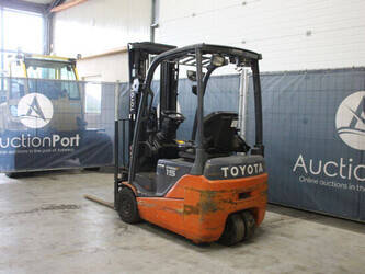 2014-toyota-8fbet15-1439237-46410655