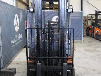 2014-toyota-8fbet15-1439237-46410659