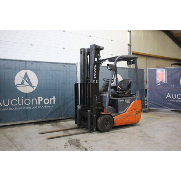 2014 تويوتا 8FBET15-46410660