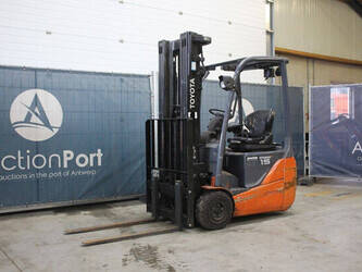 2014-toyota-8fbet15-1439237-46410660