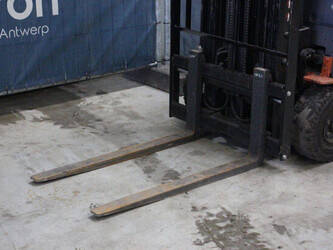 2014-toyota-8fbet15-1439237-46410661