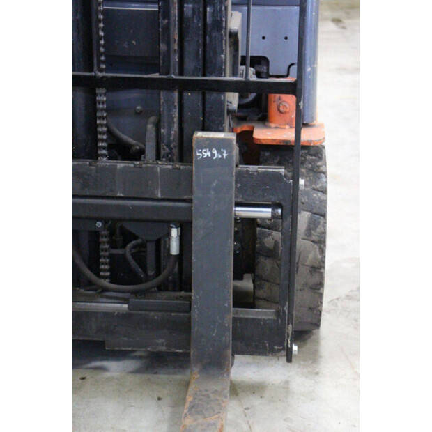 2014 تويوتا 8FBET15-46410664