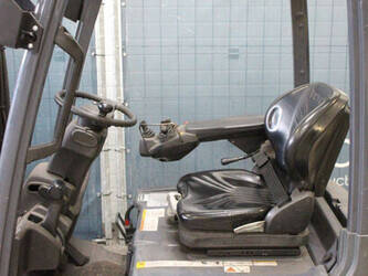 2014-toyota-8fbet15-1439237-46410670