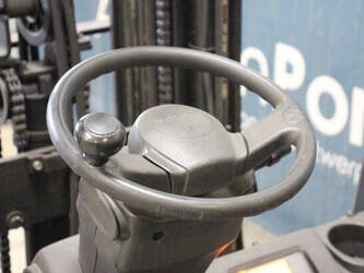 2014-toyota-8fbet15-1439237-46410672