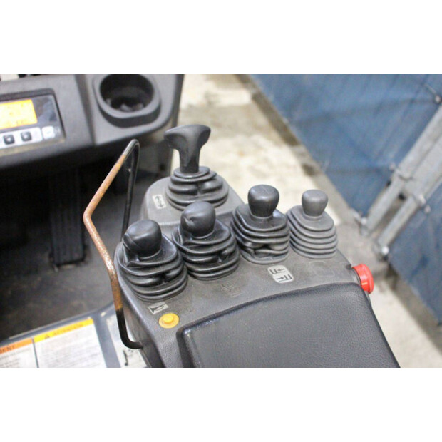 2014 تويوتا 8FBET15-46410675