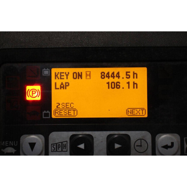 2014 تويوتا 8FBET15-46410676