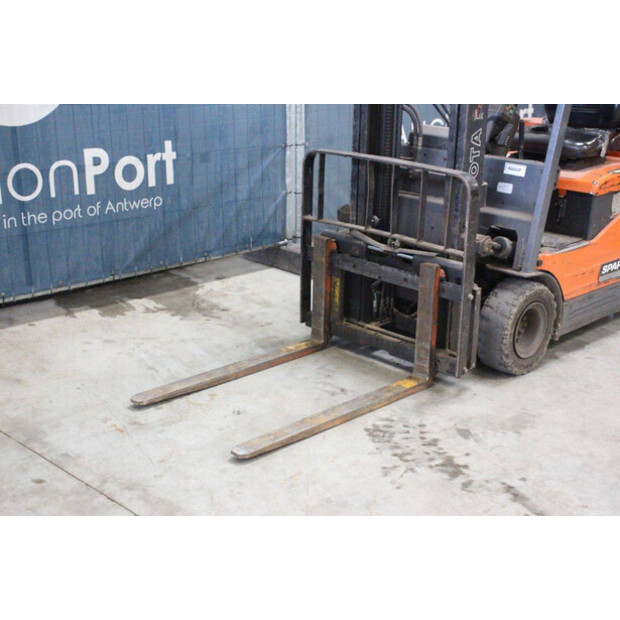 2000 تويوتا 5FBE18-46410719