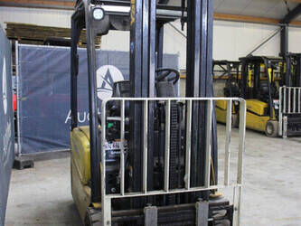 2015-yale-erp18vt-1439240-46410746