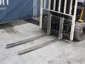 2015-yale-erp18vt-1439240-46410749