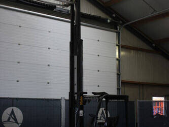 2015-yale-erp18vt-1439240-46410765