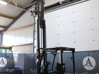 2015-yale-erp18vt-1439240-46410767