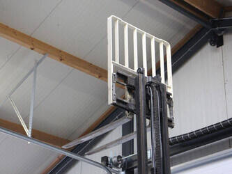 2015-yale-erp18vt-1439240-46410768