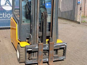 2011-jungheinrich-efg-220-1439248-46411037