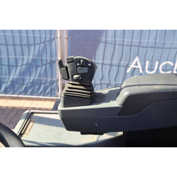 2011 جنجهينريتش EFG 220-46411060