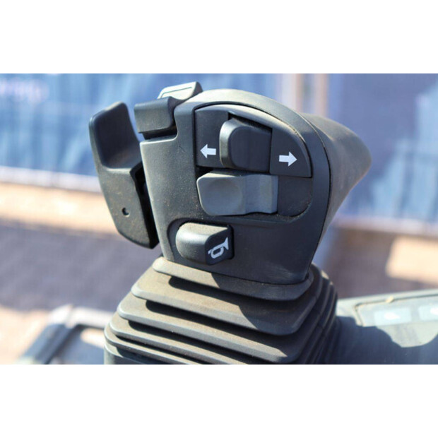 2011 جنجهينريتش EFG 220-46411061