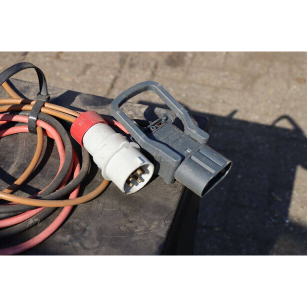 2011 جنجهينريتش EFG 220-46411073