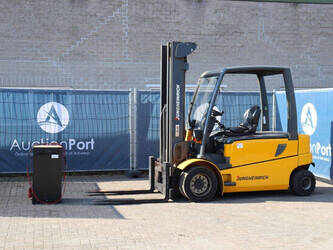 صورة ل رافعات شوكية 2007 جنجهينريتش EFG 550