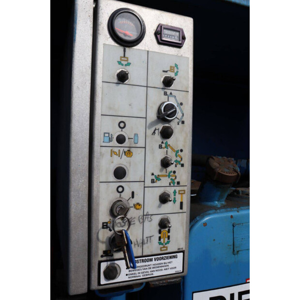 1999 GROVE AMZ 68 XT-46411158