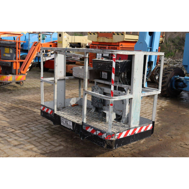 1999 GROVE AMZ 68 XT-46411160