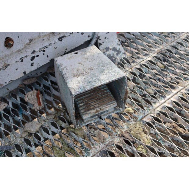 1999 GROVE AMZ 68 XT-46411167