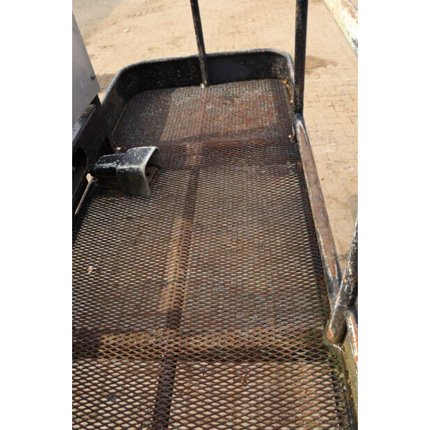 2002 Aichi SP 18A-46411217