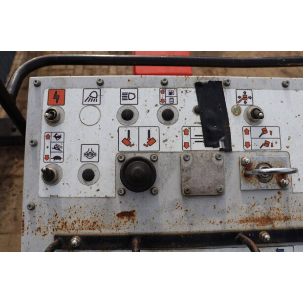 2002 Aichi SP 18A-46411219