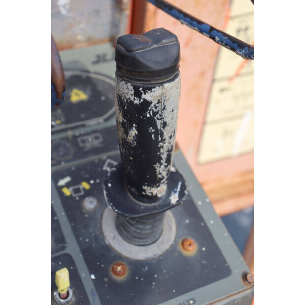 2007 جيه ال جي 4069LE-46411280