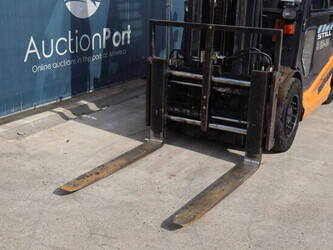 2004-still-r60-35-1439270-46411693