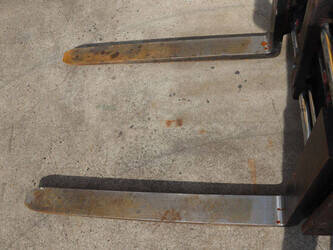 2004-still-r60-35-1439270-46411694