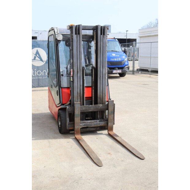 2001 BT CBE 1.6-46411797