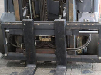 2013-linde-e16-01-1439277-46411947