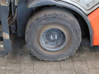 2013-linde-e16-01-1439277-46411950