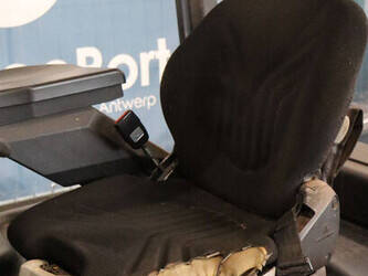 2013-linde-e16-01-1439277-46411958