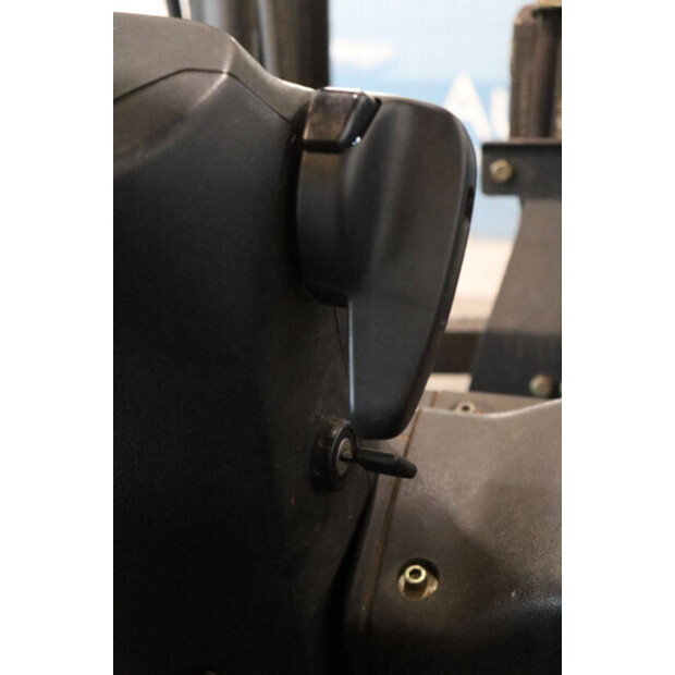 2013 ليندي E16-01-46411961