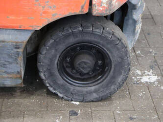 2003-toyota-7fbmf16-1439280-46412036