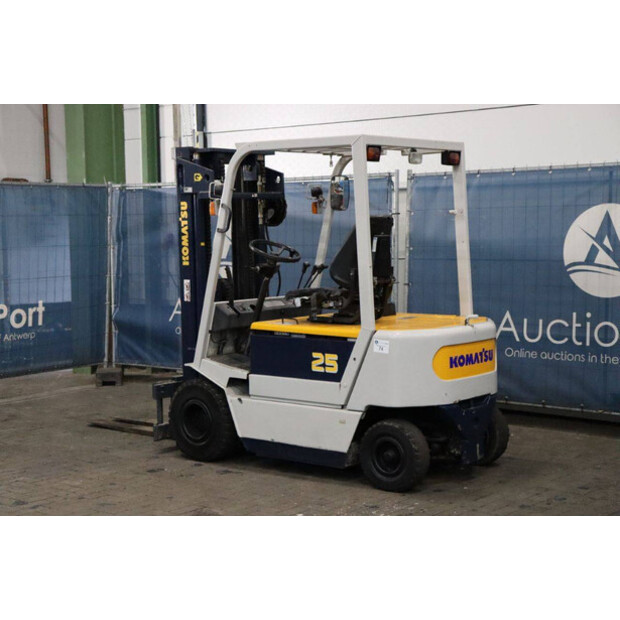 1994 Komatsu FB25H-1E-46412061