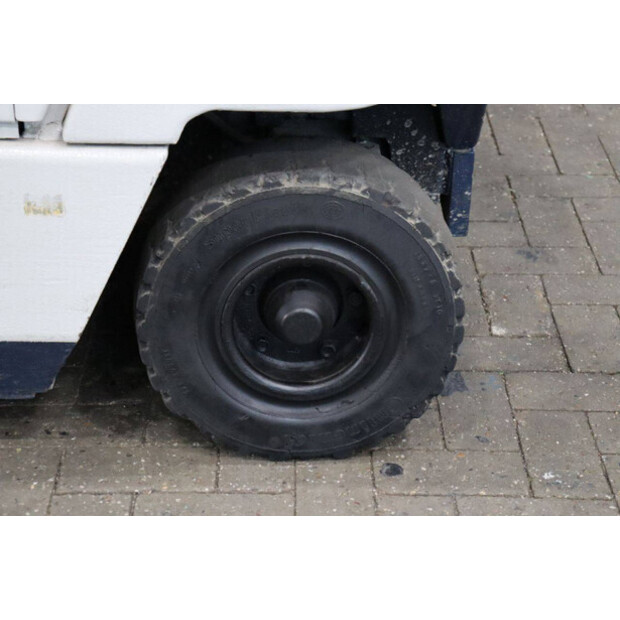 1994 Komatsu FB25H-1E-46412075