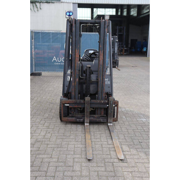 2001 ليندي E14-02-46412305