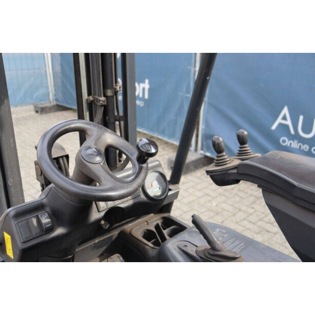 2001 ليندي E14-02-46412319