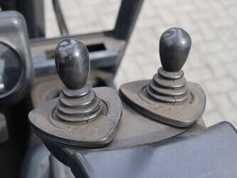 2001-linde-e14-02-46412322