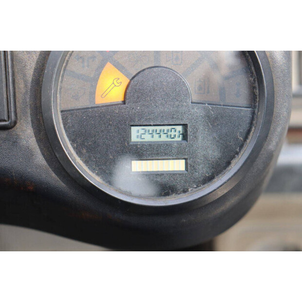 2001 ليندي E14-02-46412323