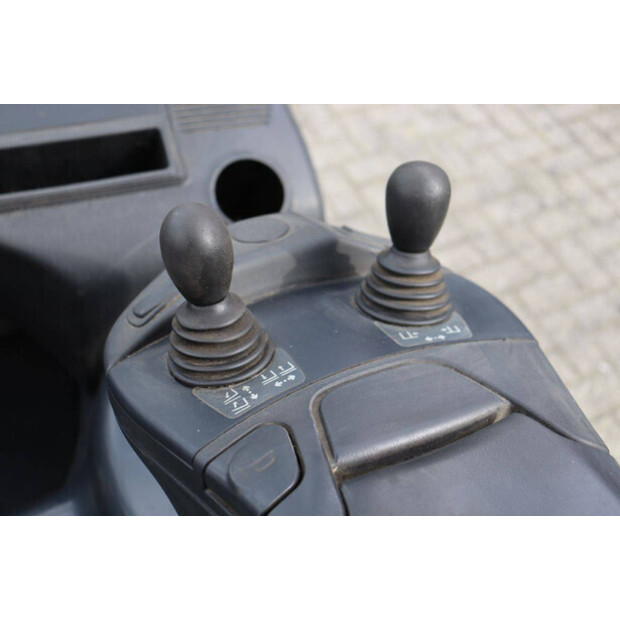 2018 ليندي E14-02-46412350