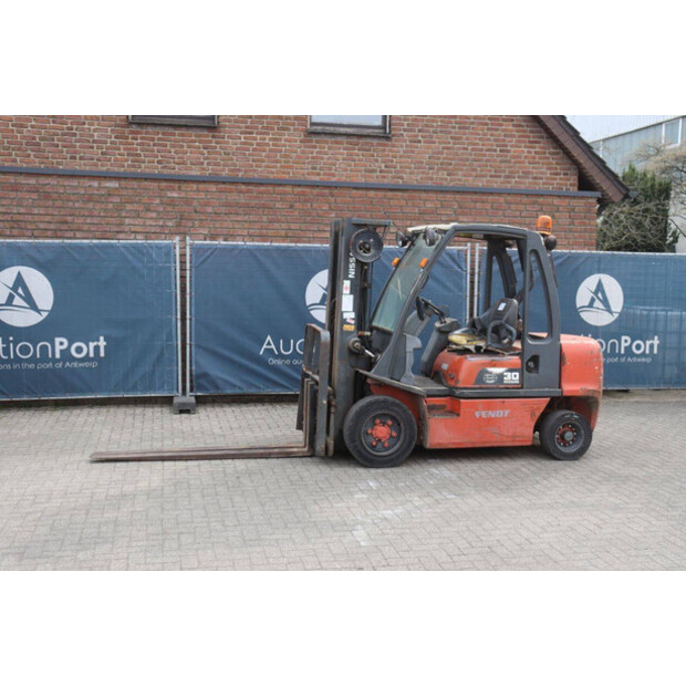 2000 NISSAN FGD02A30Q-46412388