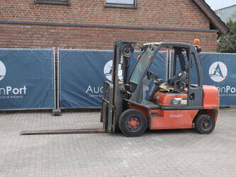 Image de CHARIOTS ÉLÉVATEURS 2000 NISSAN FGD02A30Q