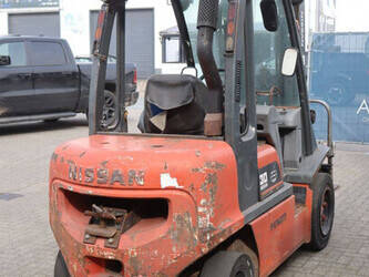 2000-nissan-fgd02a30q-1439291-46412393