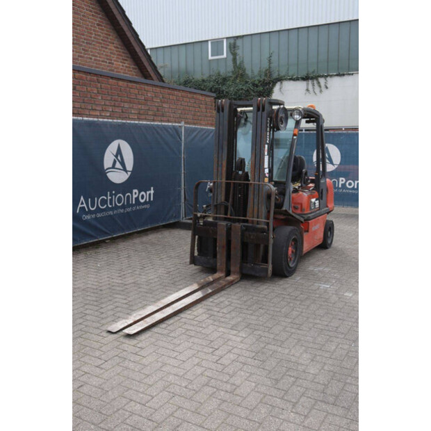 2000 NISSAN FGD02A30Q-46412396