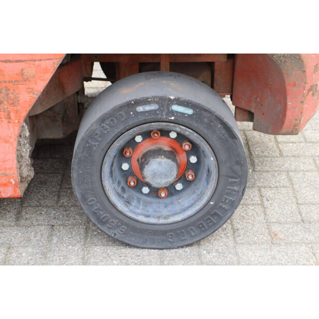 2000 NISSAN FGD02A30Q-46412404