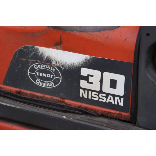 2000 NISSAN FGD02A30Q-46412405