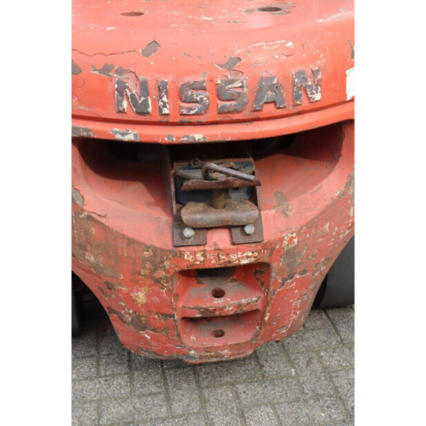 2000 NISSAN FGD02A30Q-46412407